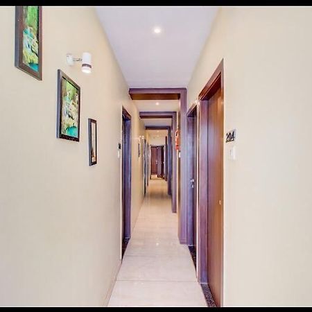Hotel Emerald Near T2 International Airport Bombay Esterno foto